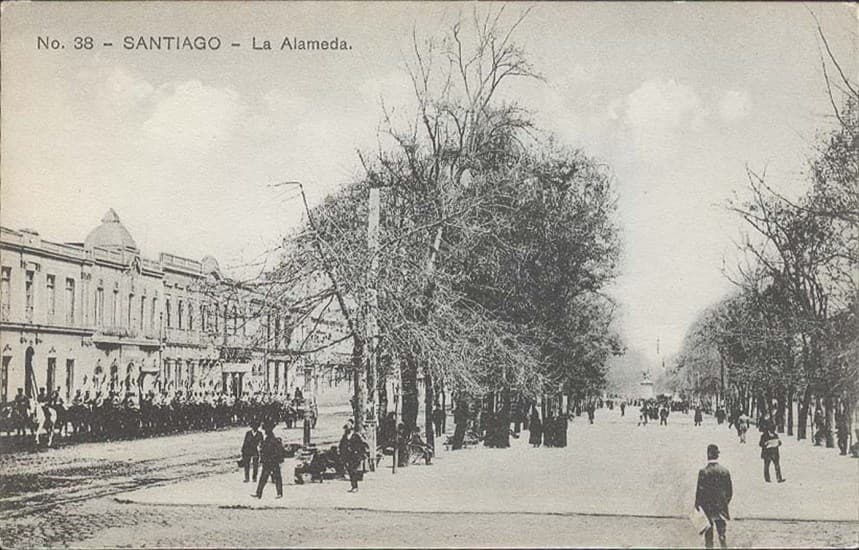 Alameda y su bandejón central, a principios de Siglo XX