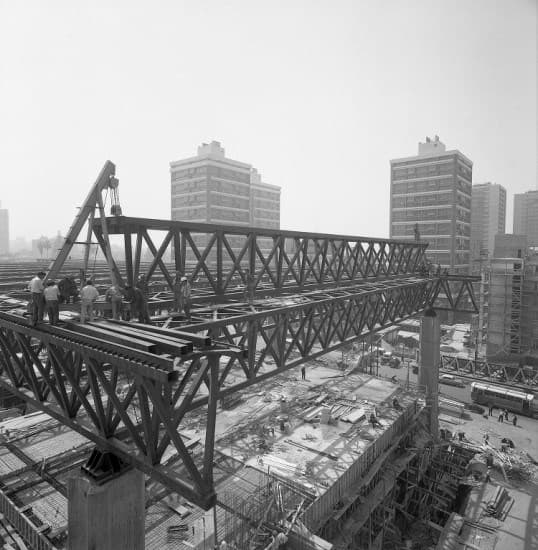 Construcción de la UNCTAD III en 1971