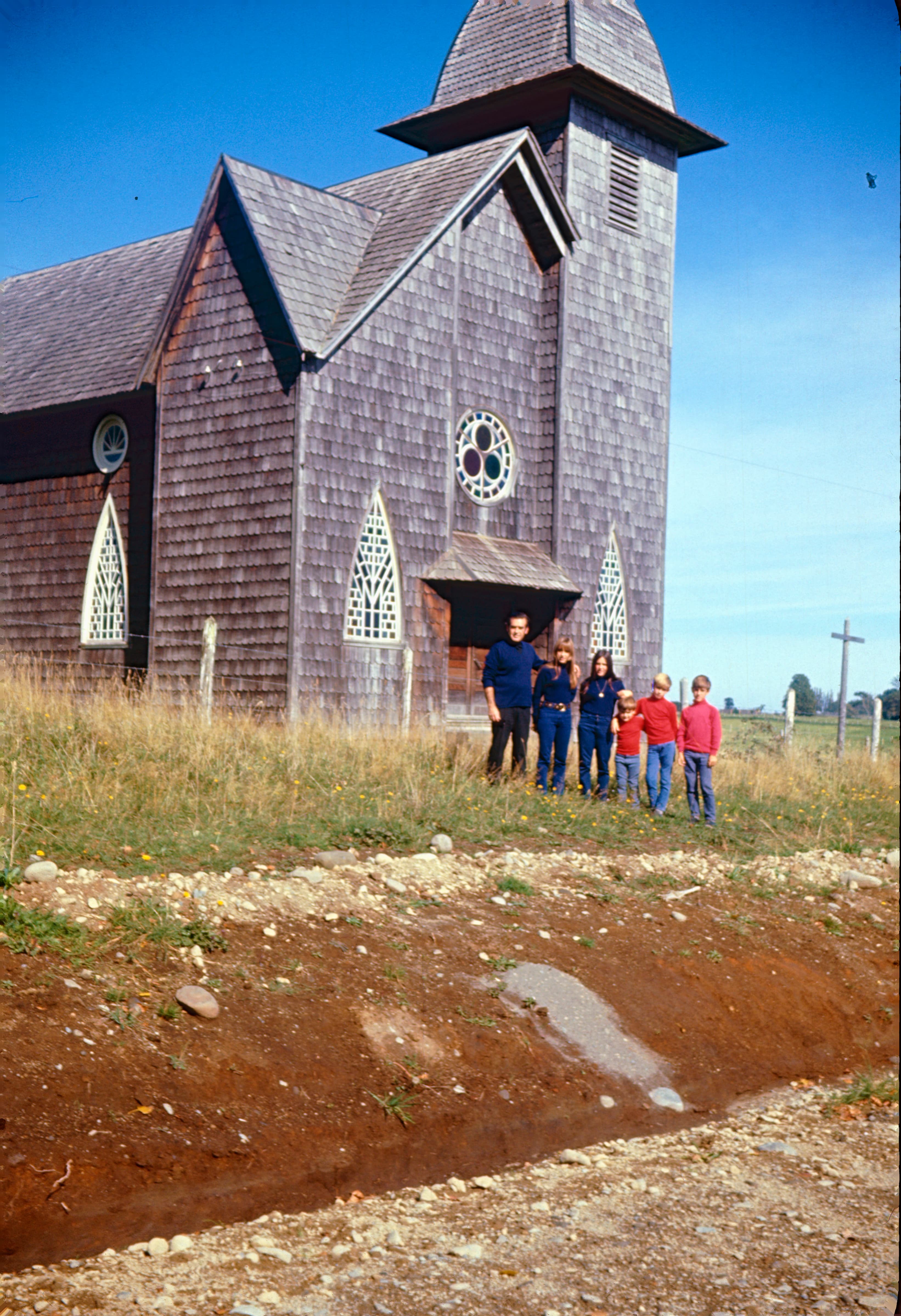 Iglesia Santa Cruz, Camino a Ensenada en 1965