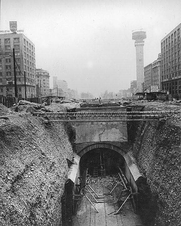 Construcción de la Línea 1 del Metro, 1971