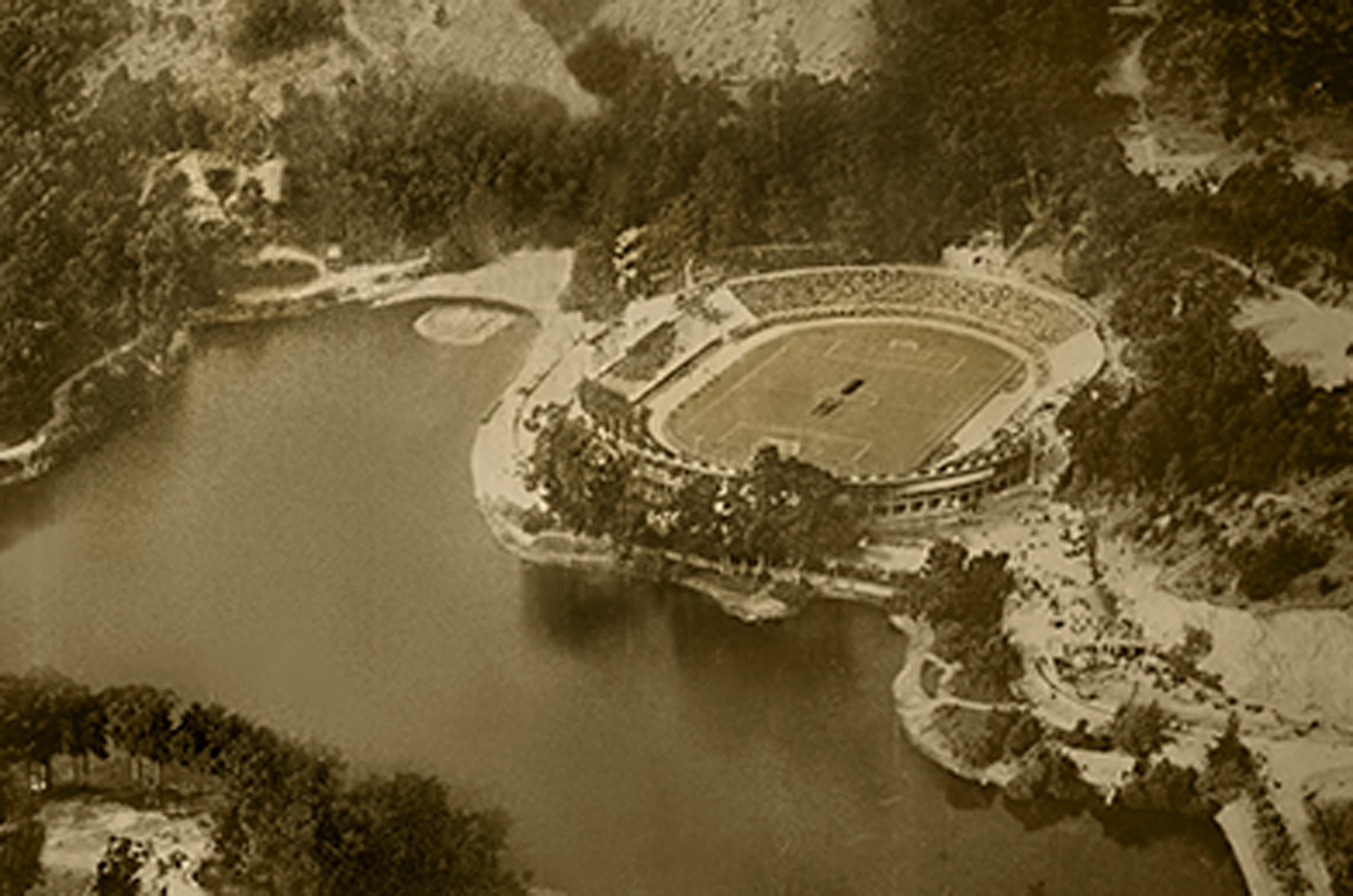 Estadio y Laguna Sausalito en los años 40s
