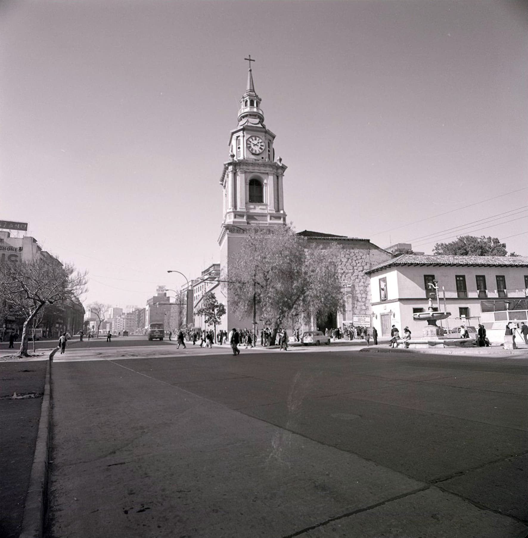Alameda e Iglesia San Francisco en 1977