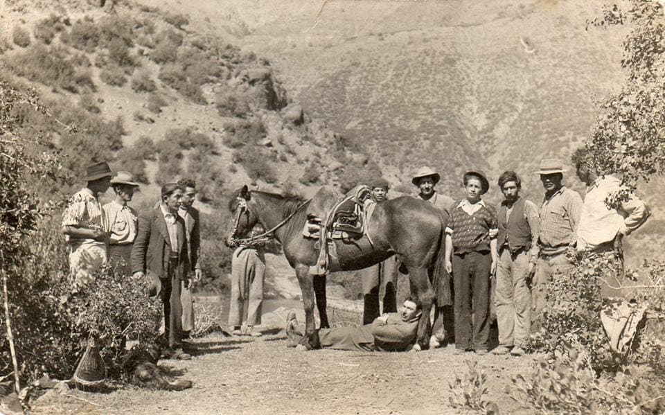 Descanso en el Cajón del Maipo en 1945