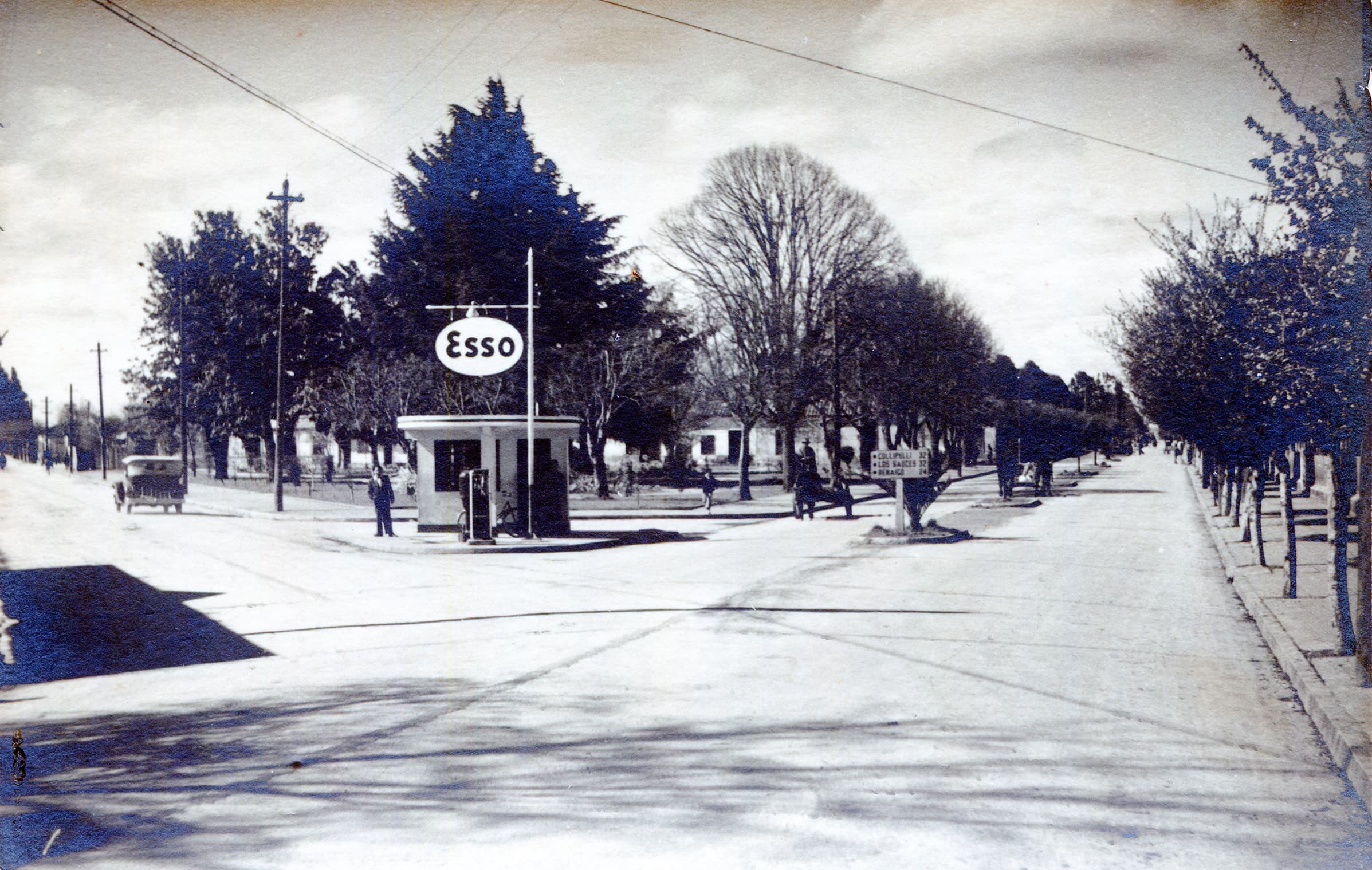 Bomba de Bencina Esso en 1945