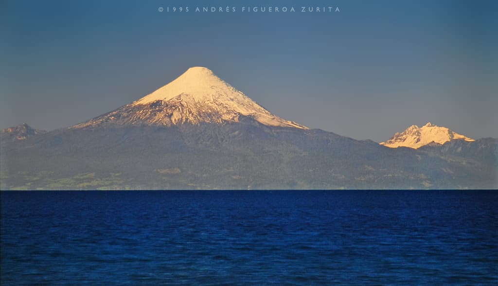 Volcán Osorno desde Frutillar en 1995