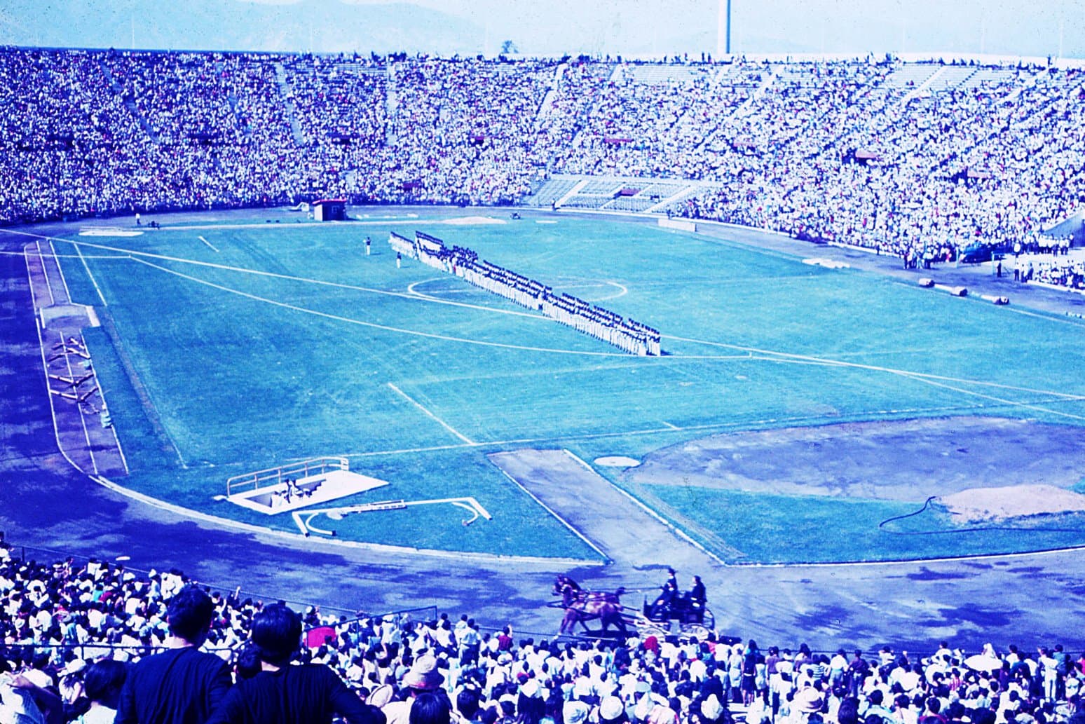 Clásico Universitario en el Estadio Nacional, 1963