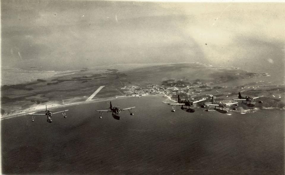 Aviones en Bahía de Quintero en 1945