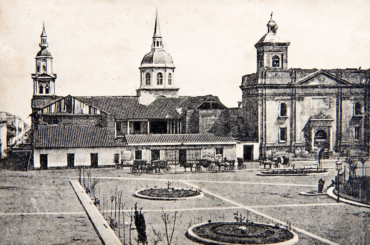 Plaza de Armas, vista de las torres de la Compañía, 1860