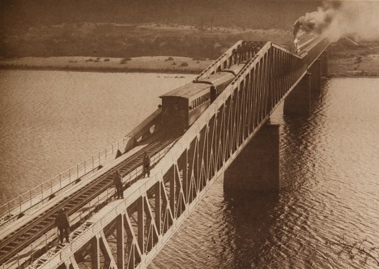 Puente Banco de Arena, Constitución en 1925