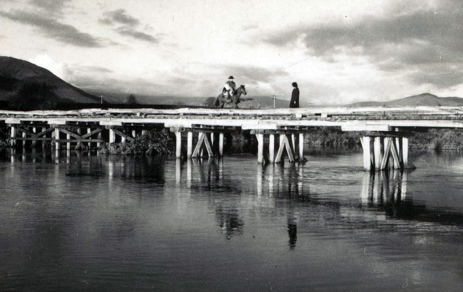 Puente Río Laraquete en 1964