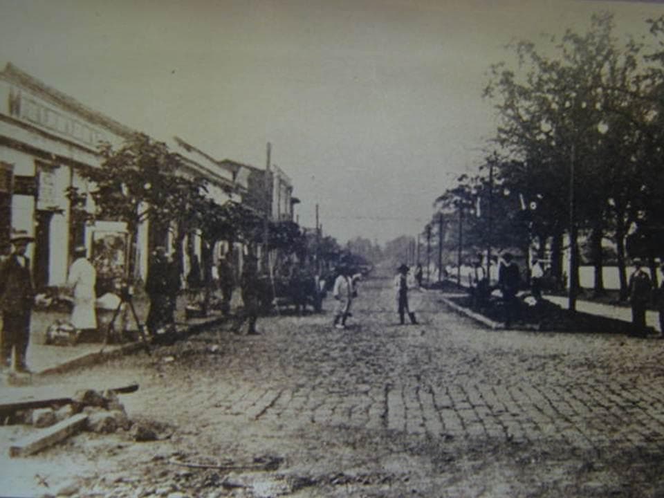 Calle Brasil de Linares en 1930
