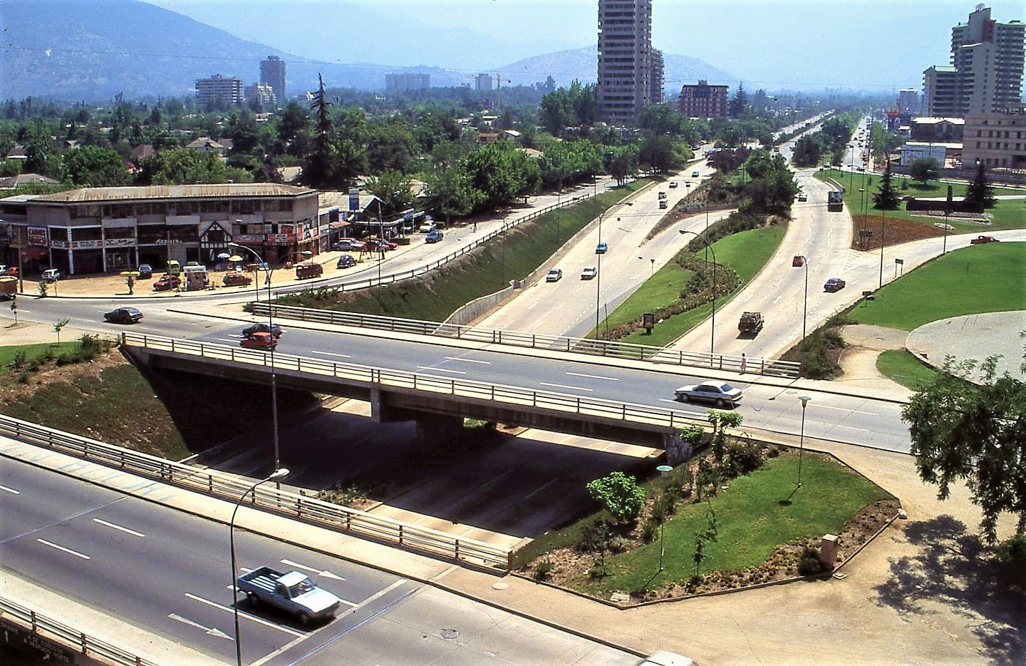 Avda. Américo Vespucio con Kennedy en 1992