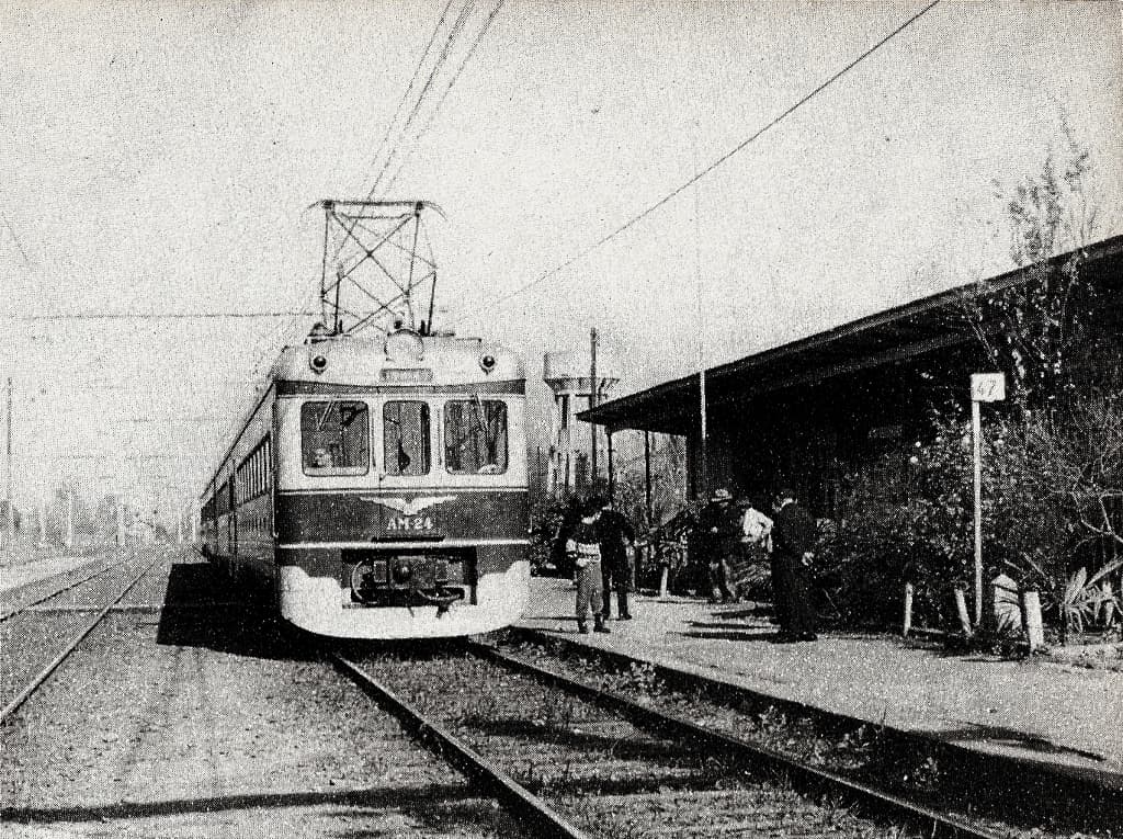 Tren AM24 en estación Hospital, 1965