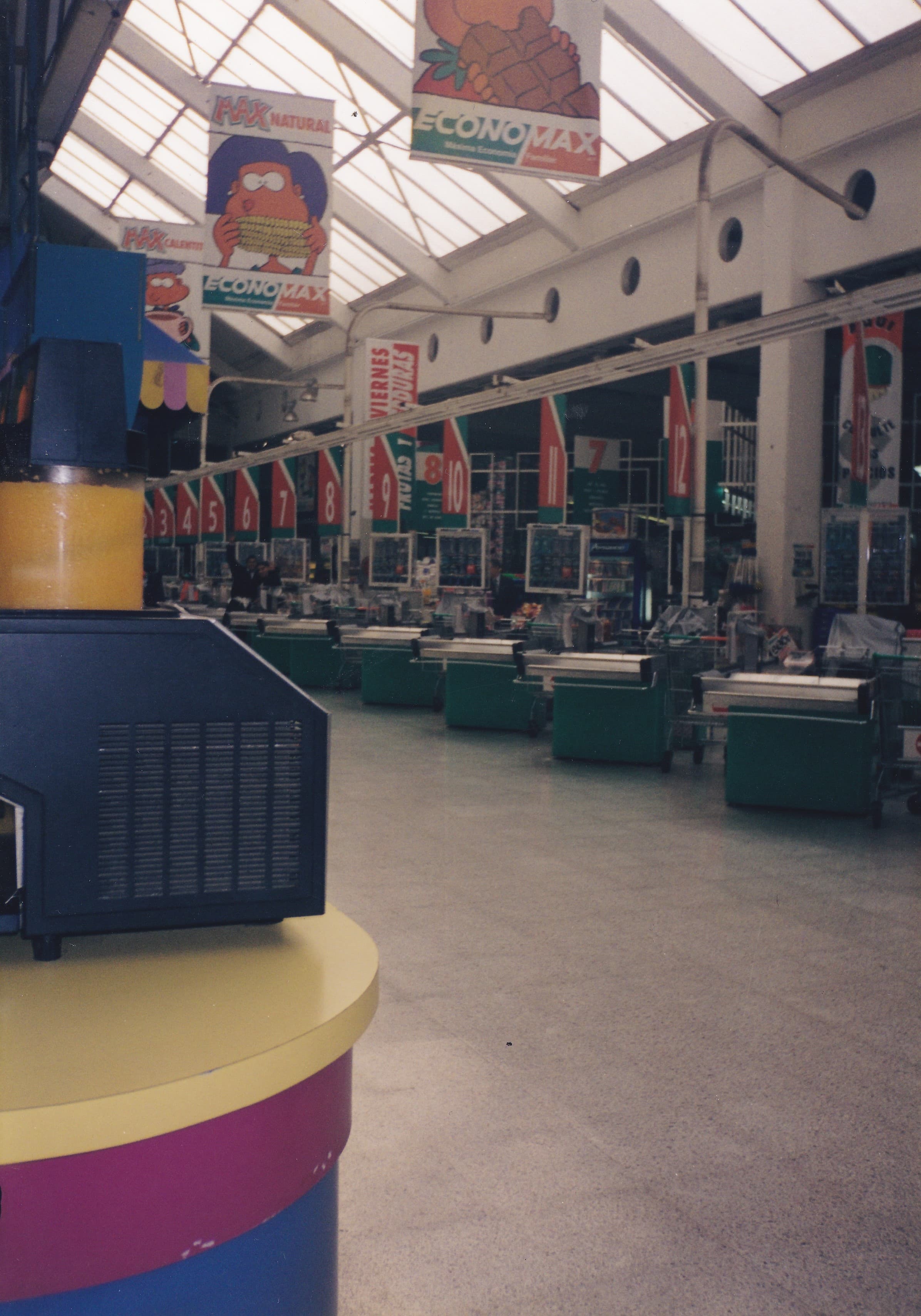Supermercado Economax Pajaritos, 1997