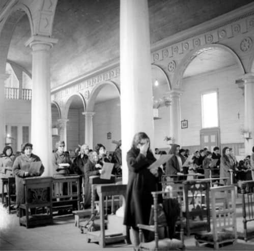 Interior Iglesia Chonchi en 1950