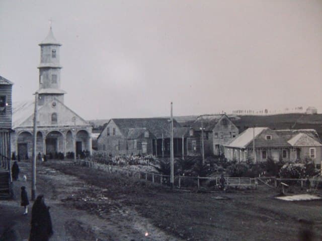 Plaza San Carlos de Chonchi en 1929