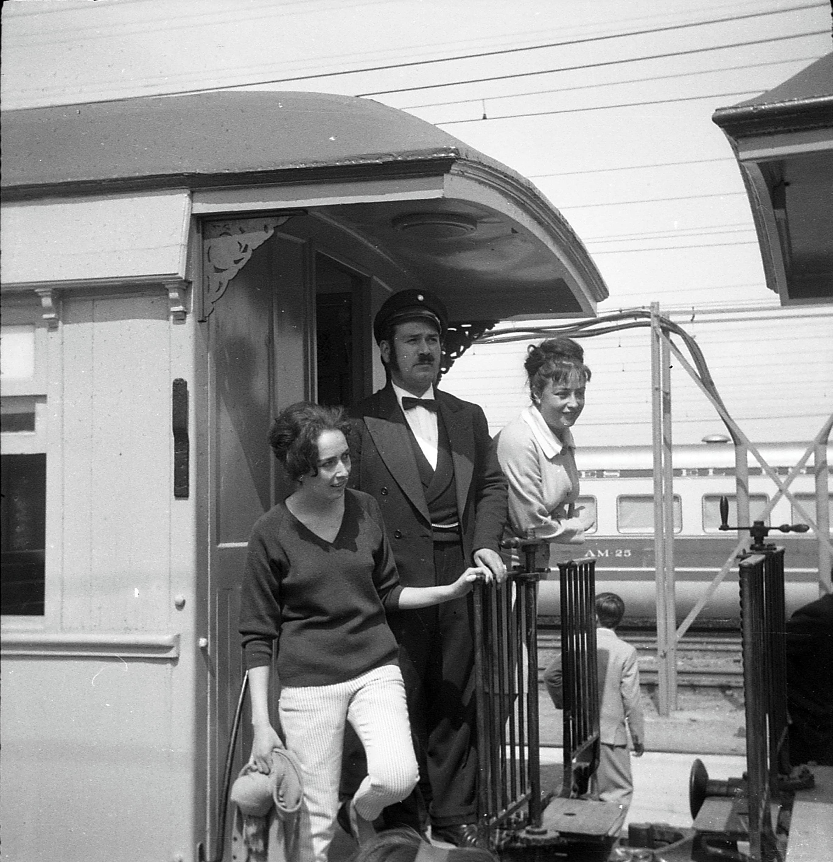 Centenario Ferrocarril Santiago-Valparaíso en Llay Llay, 1963