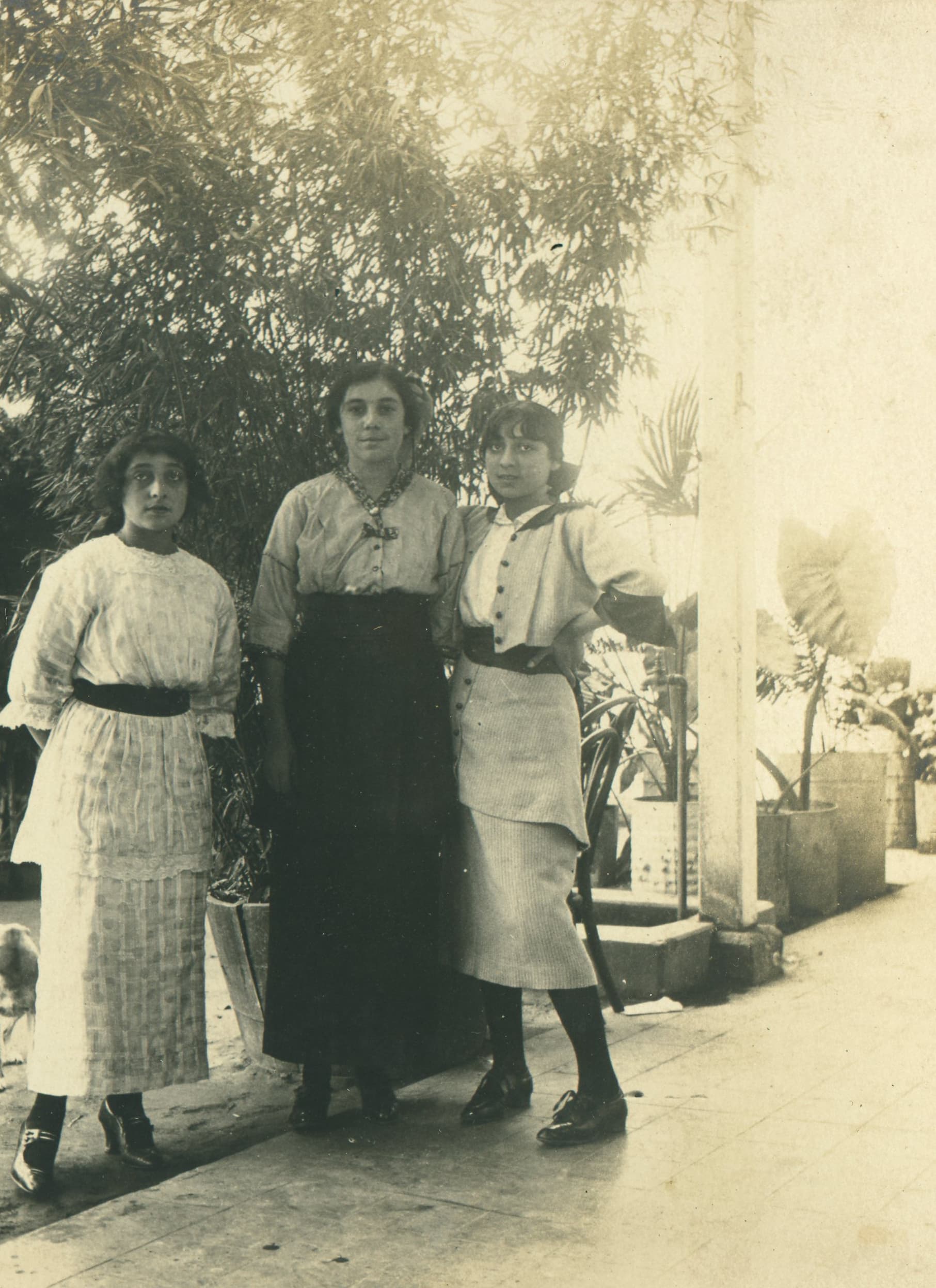 Mujeres en Limache, Septiembre de 1915