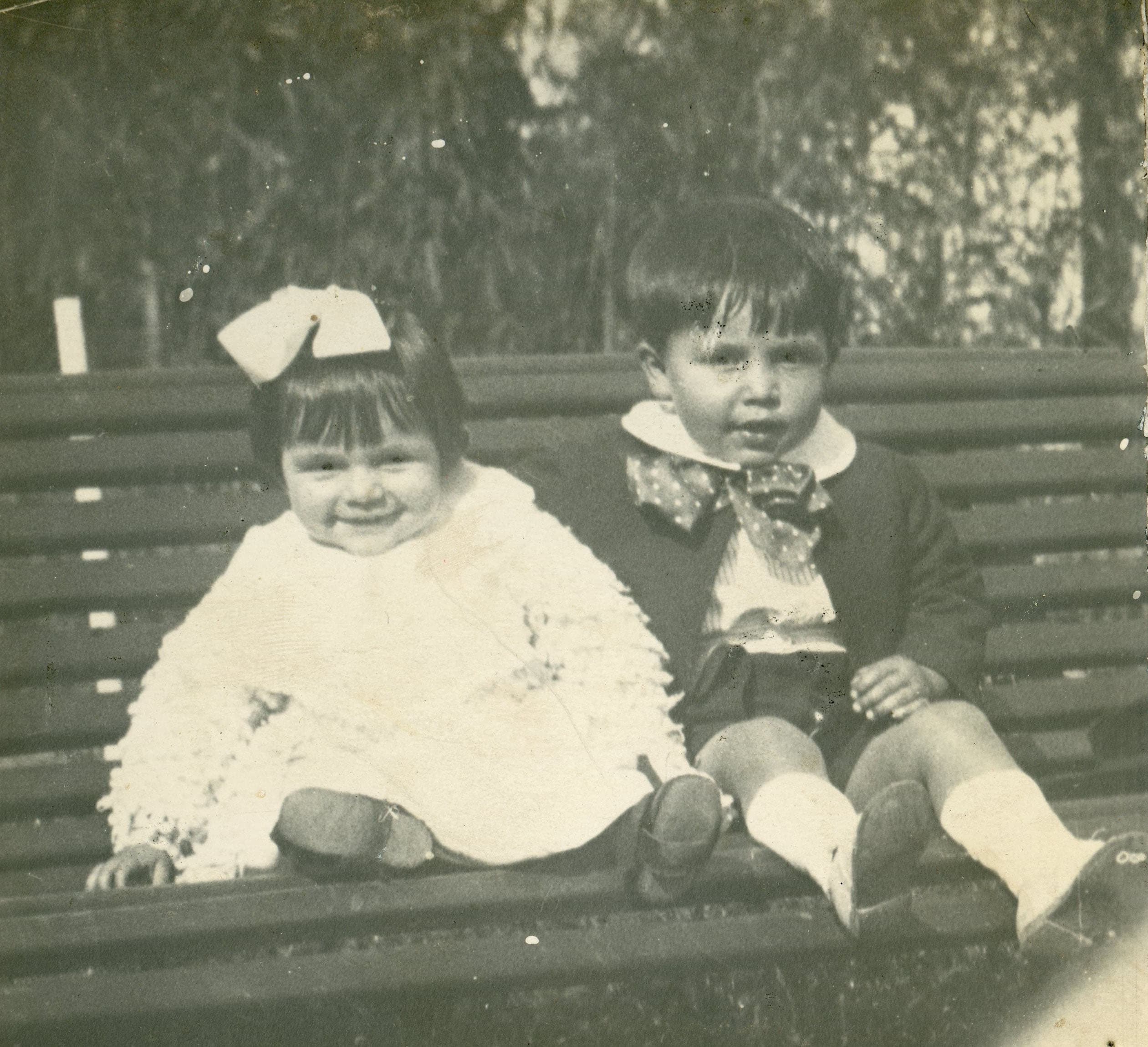 Retrato de niños en Providencia, Miguel Claro 584, año 1919