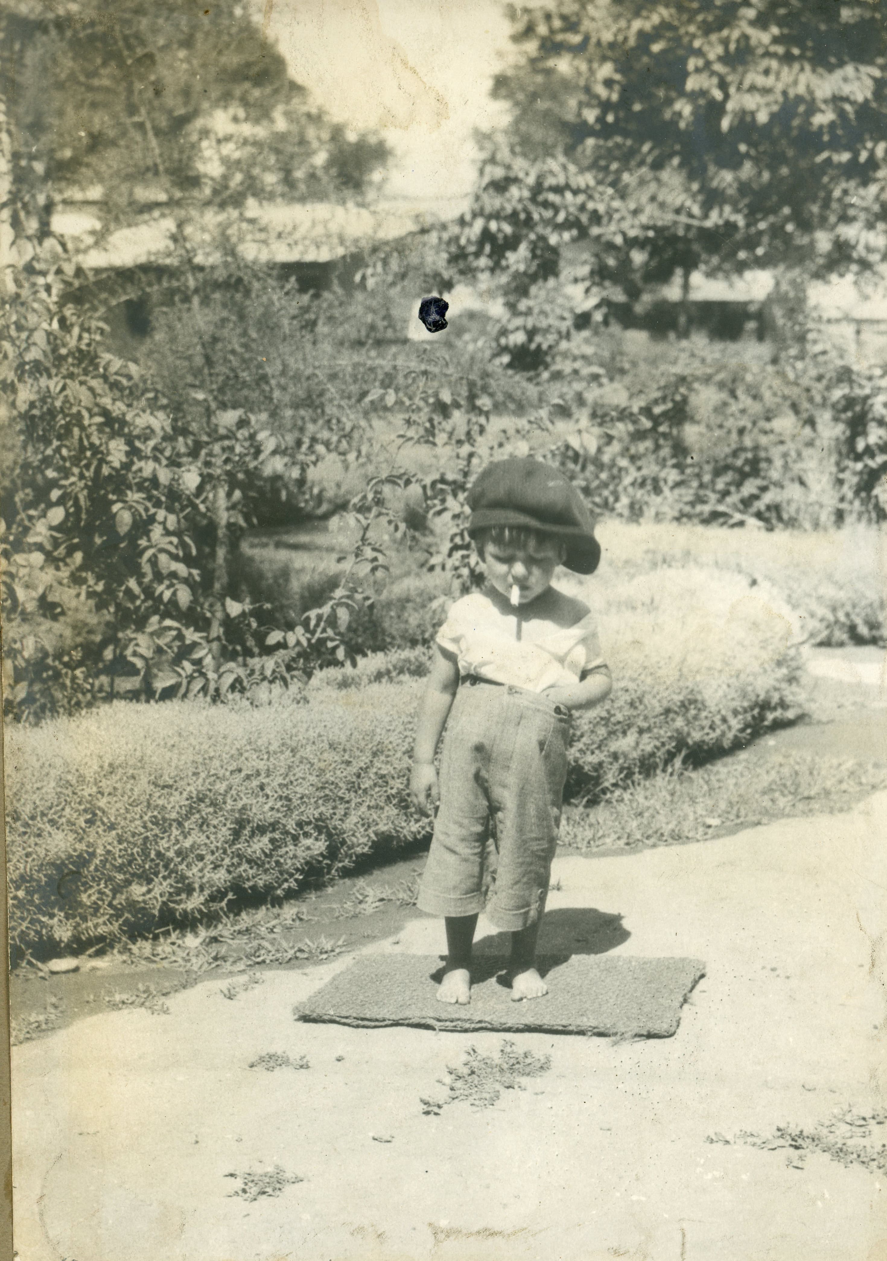 Niño Jorge en Chacra Los Sauces, 1914