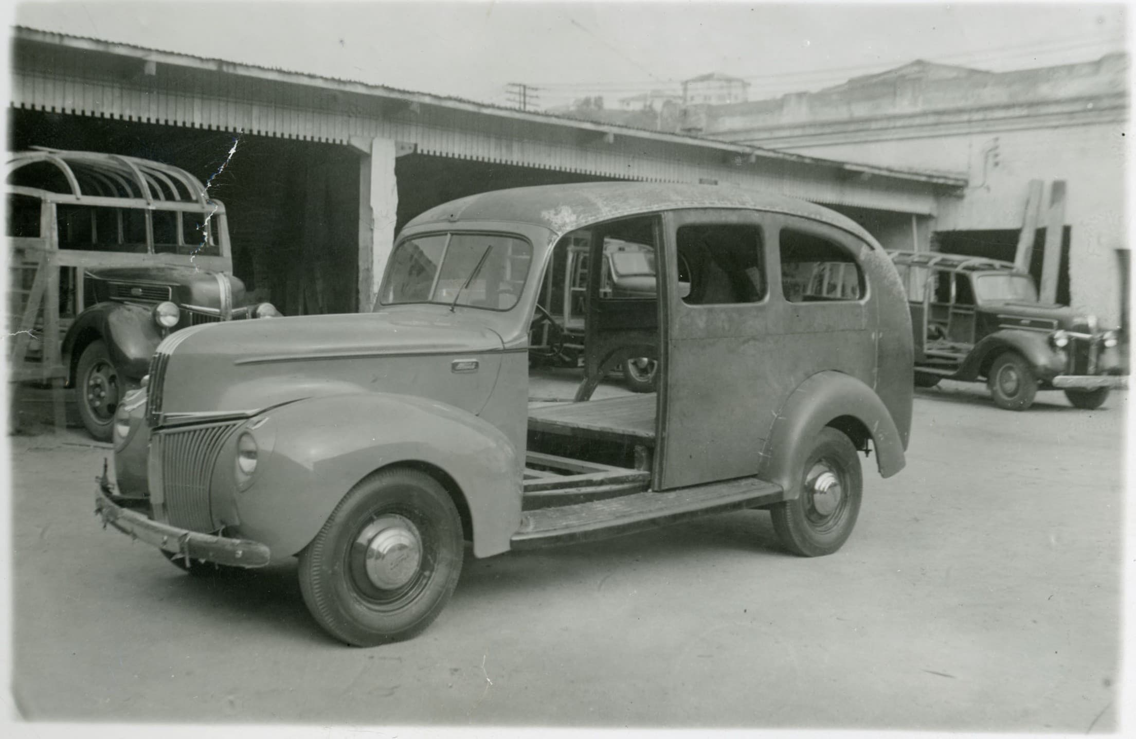 Carrocería de Automóvil en Viña del Mar, ca. 1950