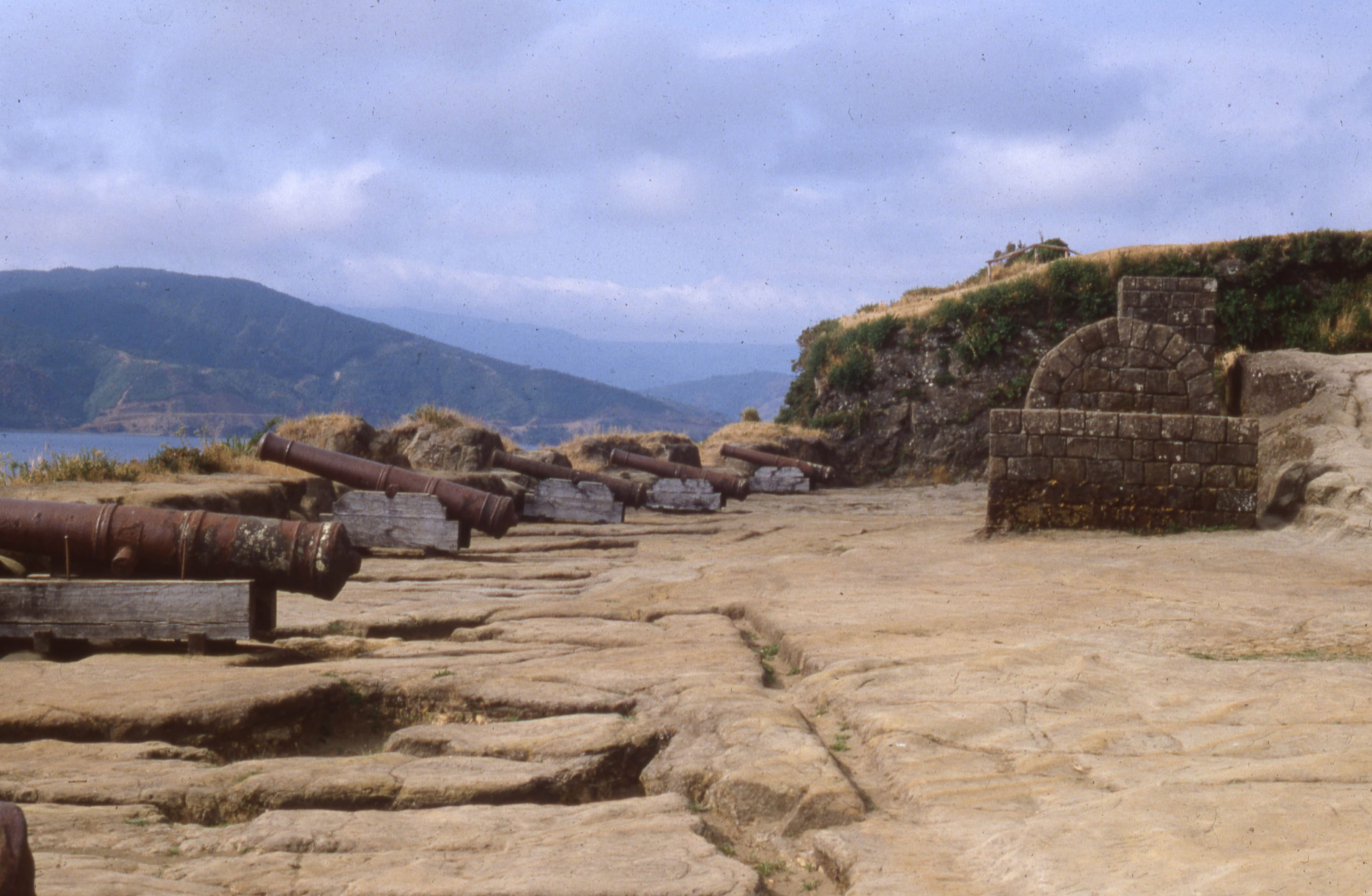 Cañones en Castillo de Niebla, ca. 1970