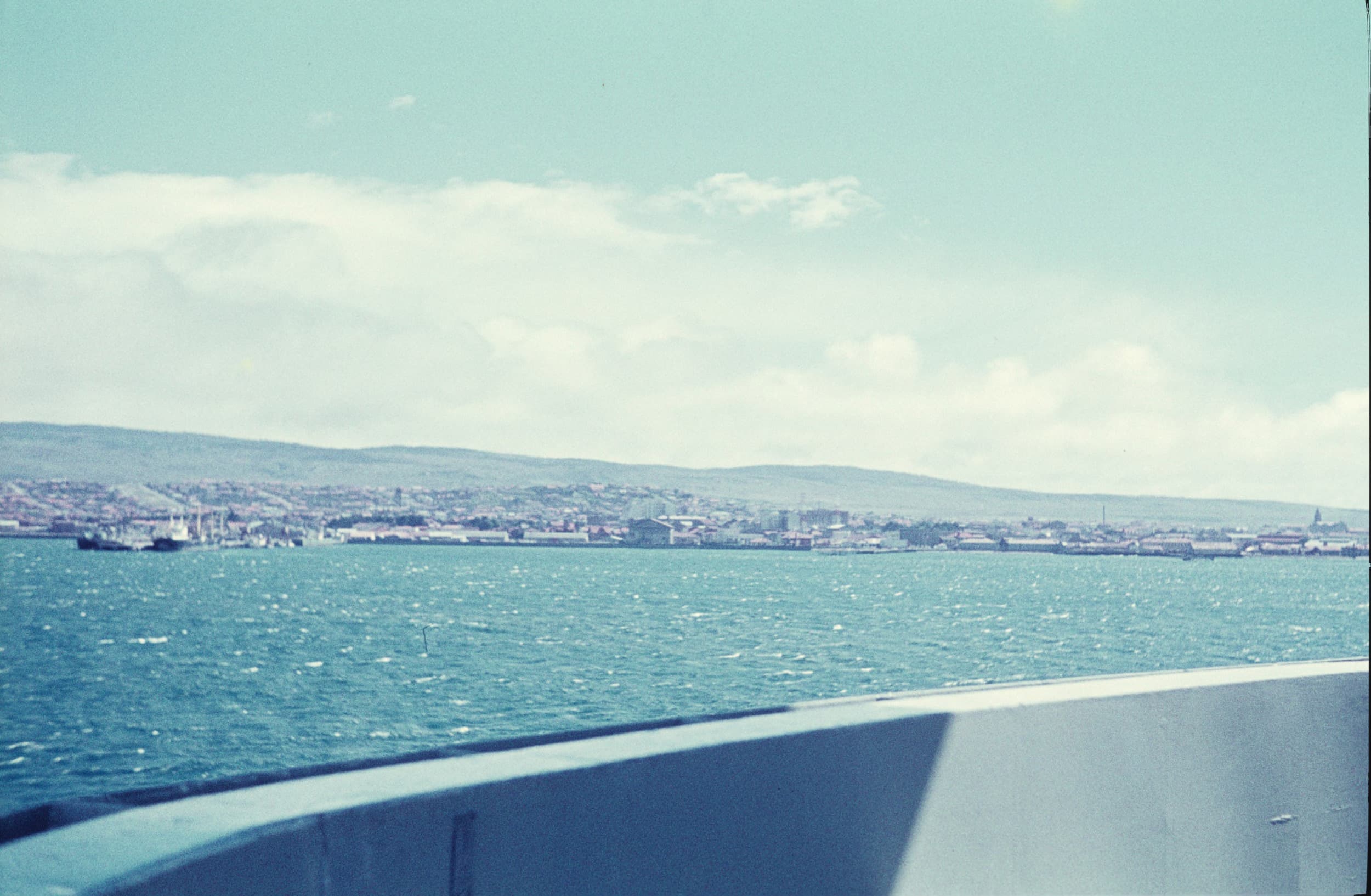 Punta Arenas desde el Estrecho, 1960