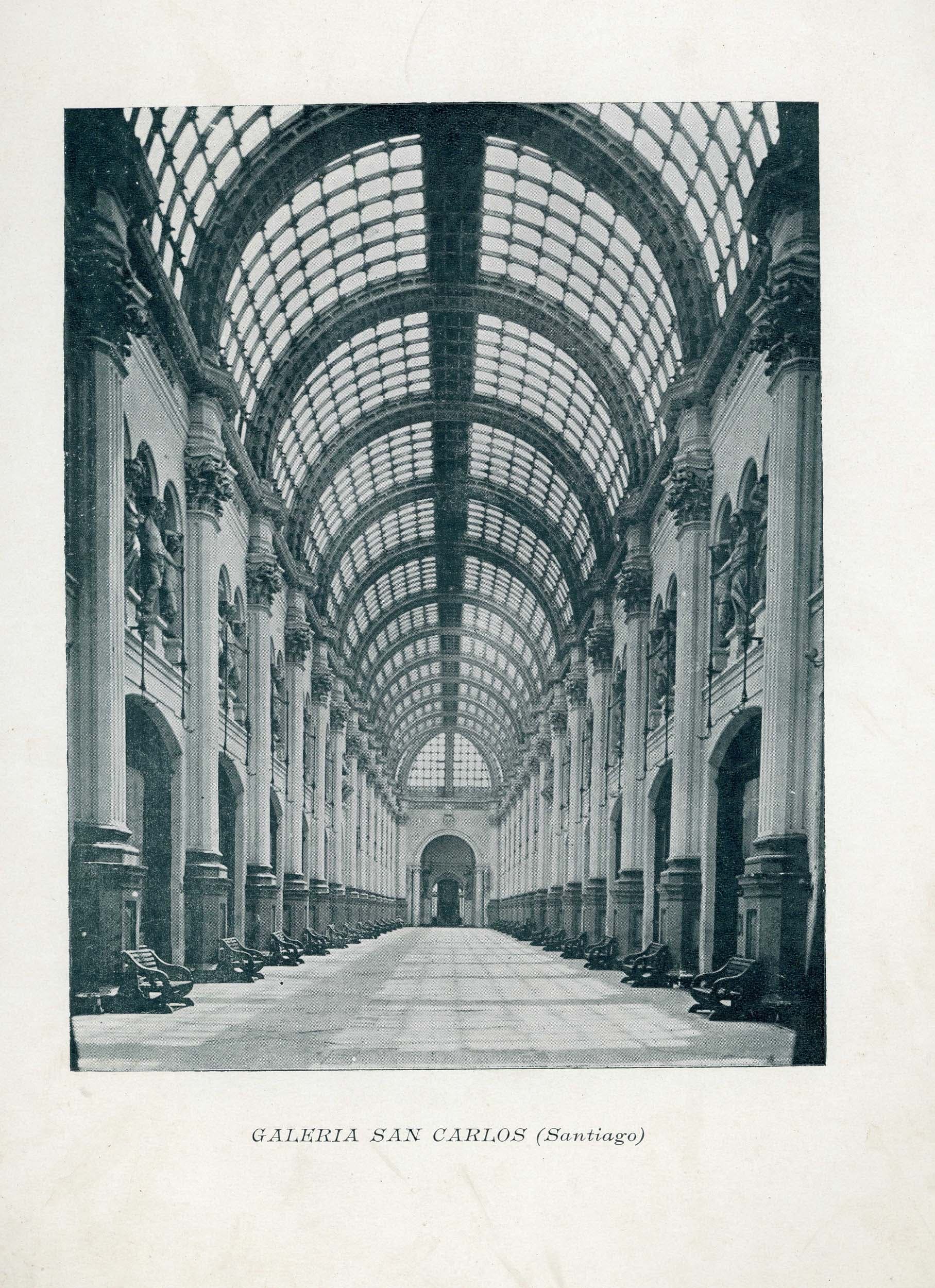 Galería San Carlos en Plaza de Armas de Santiago, 1890