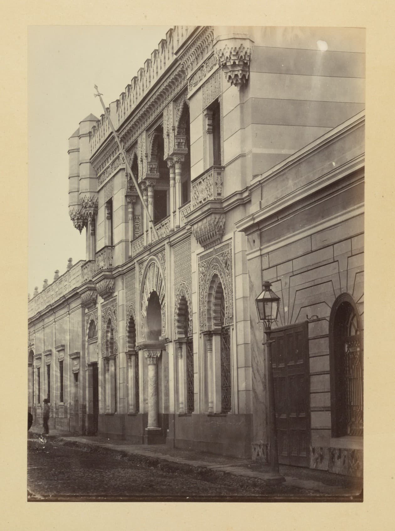 Fachada de Palacio Alhambra, Santiago, 1868