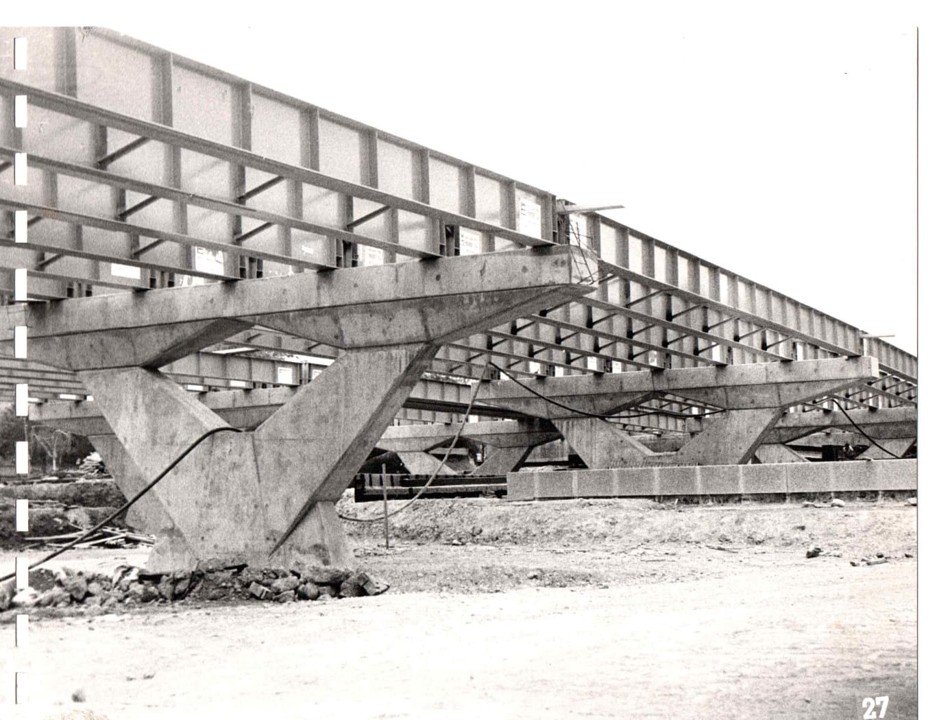 Construcción paso sobre nivel Avenida Apoquindo, 1980
