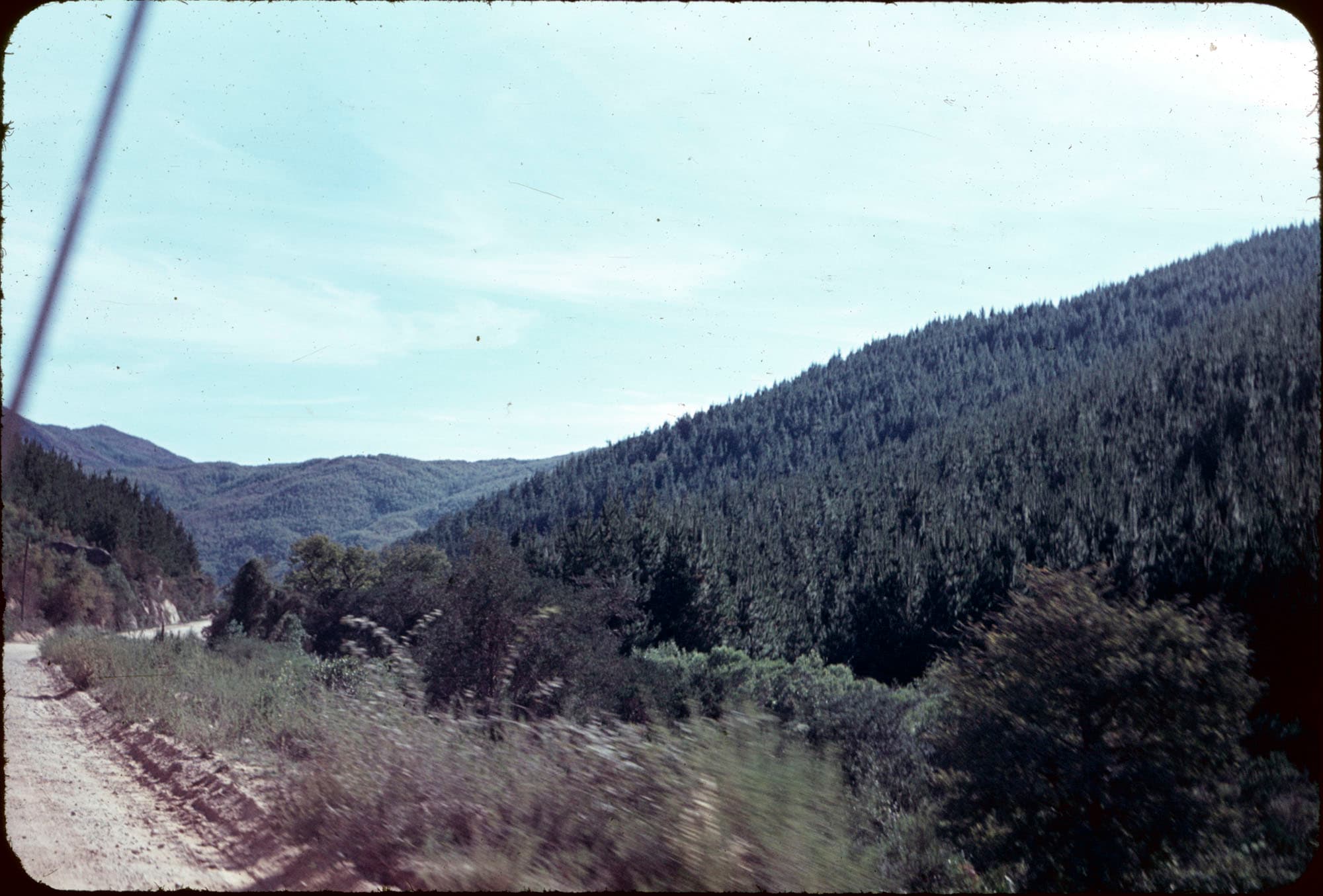 Camino entre Chanco y Cauquenes, ca. 1964