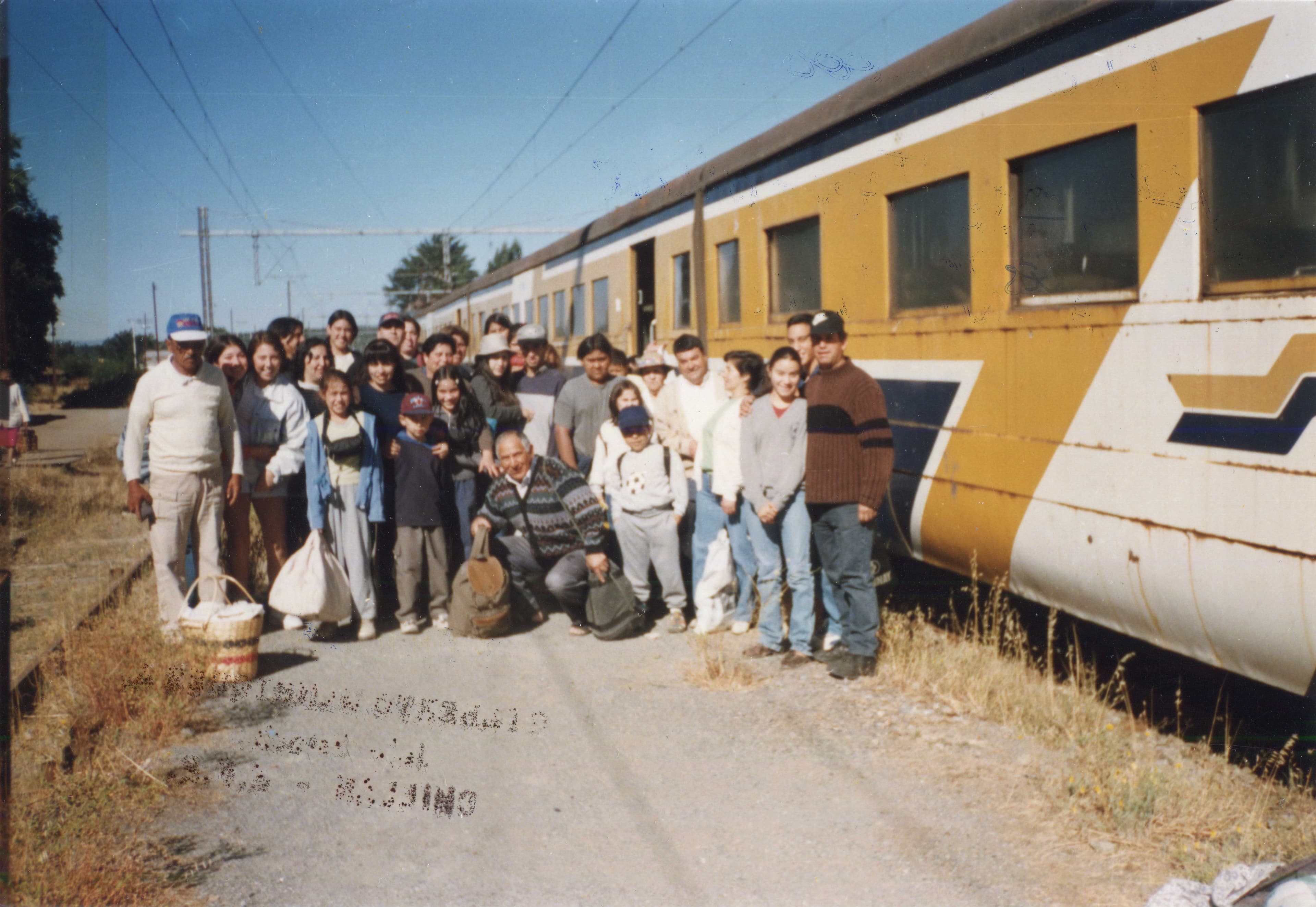 EFE FP PERSONAS 002 Enero 2000 Tren Familiar primeros pasjeros