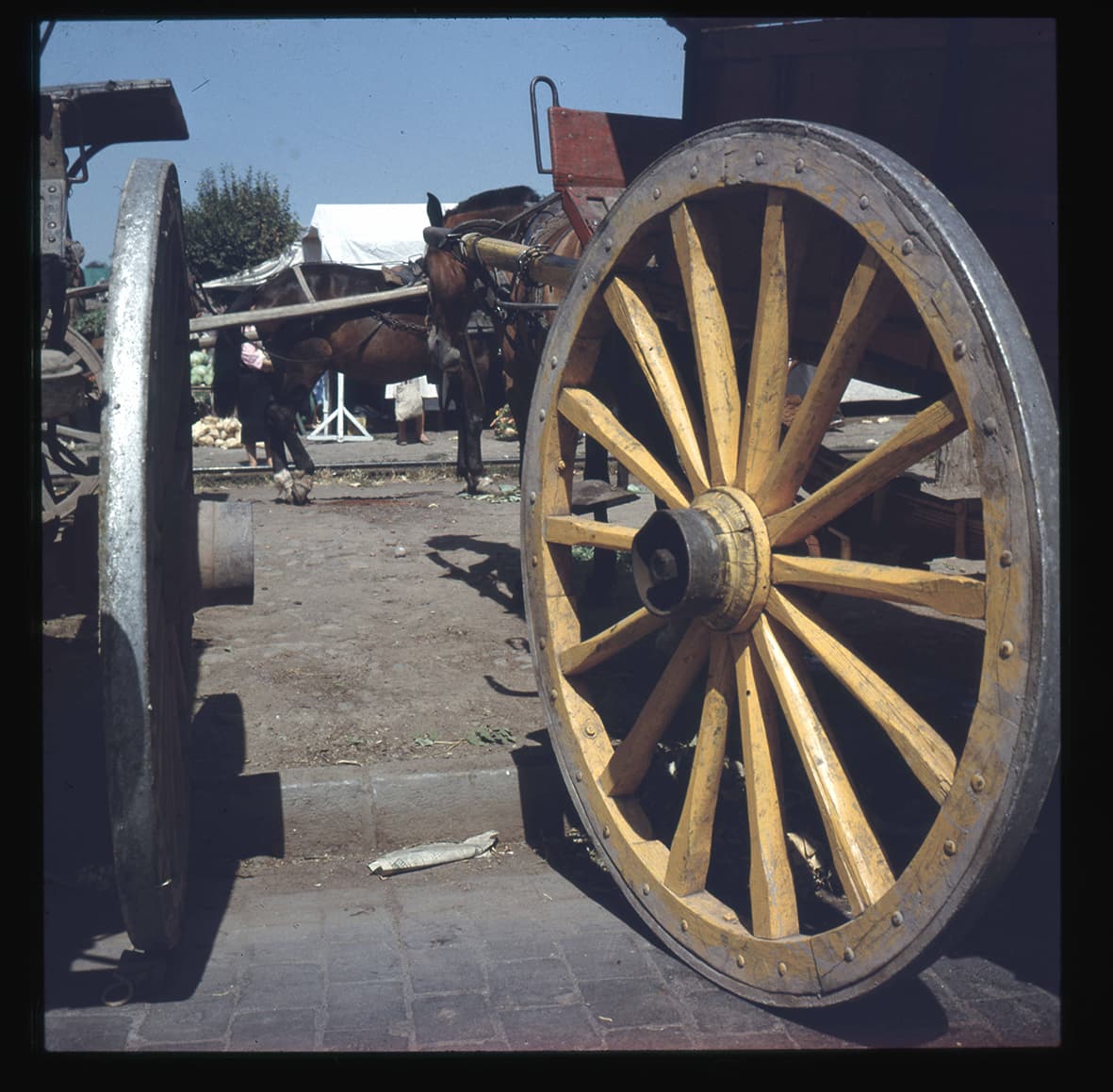 Carretas estacionadas II, Chile, 1950 - 1965
