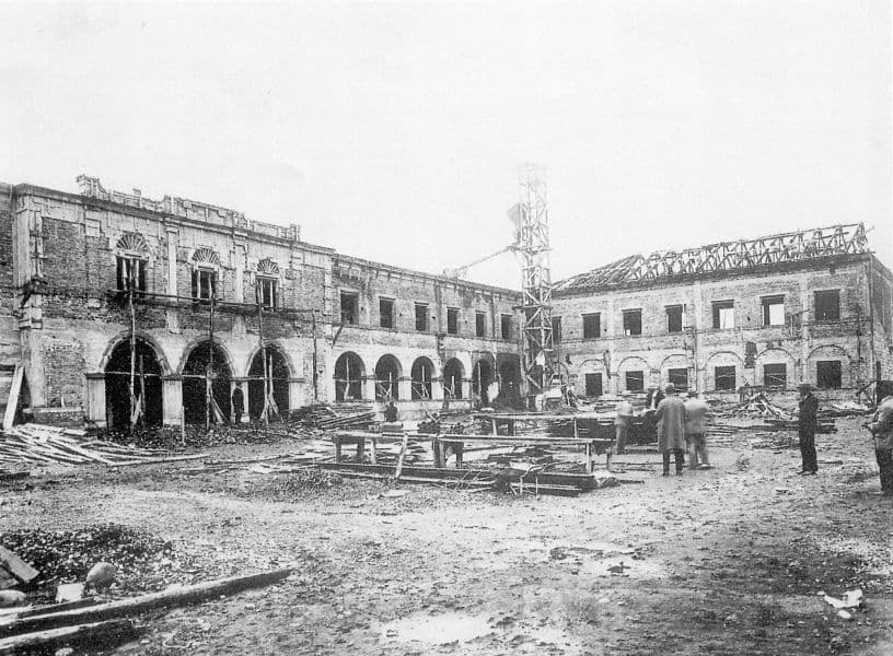 Construcción Santiago College en 1931