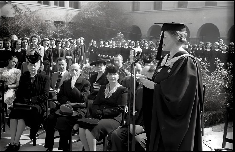 Discurso en Santiago College en 1945