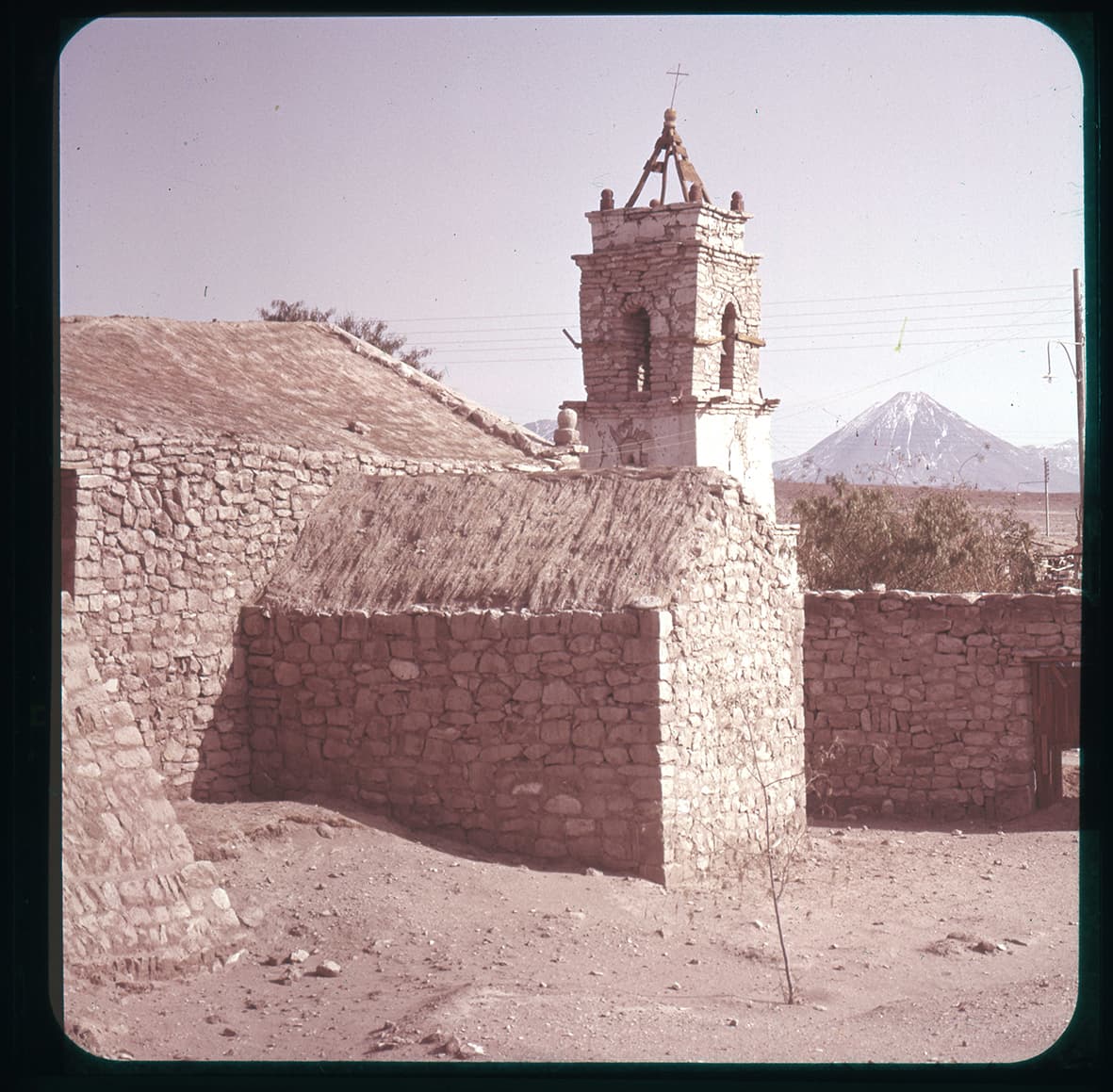 Campanario de Toconao y Volcán Licanbur, Toconao, Región de Atacama, Chile, 1950 - 1965