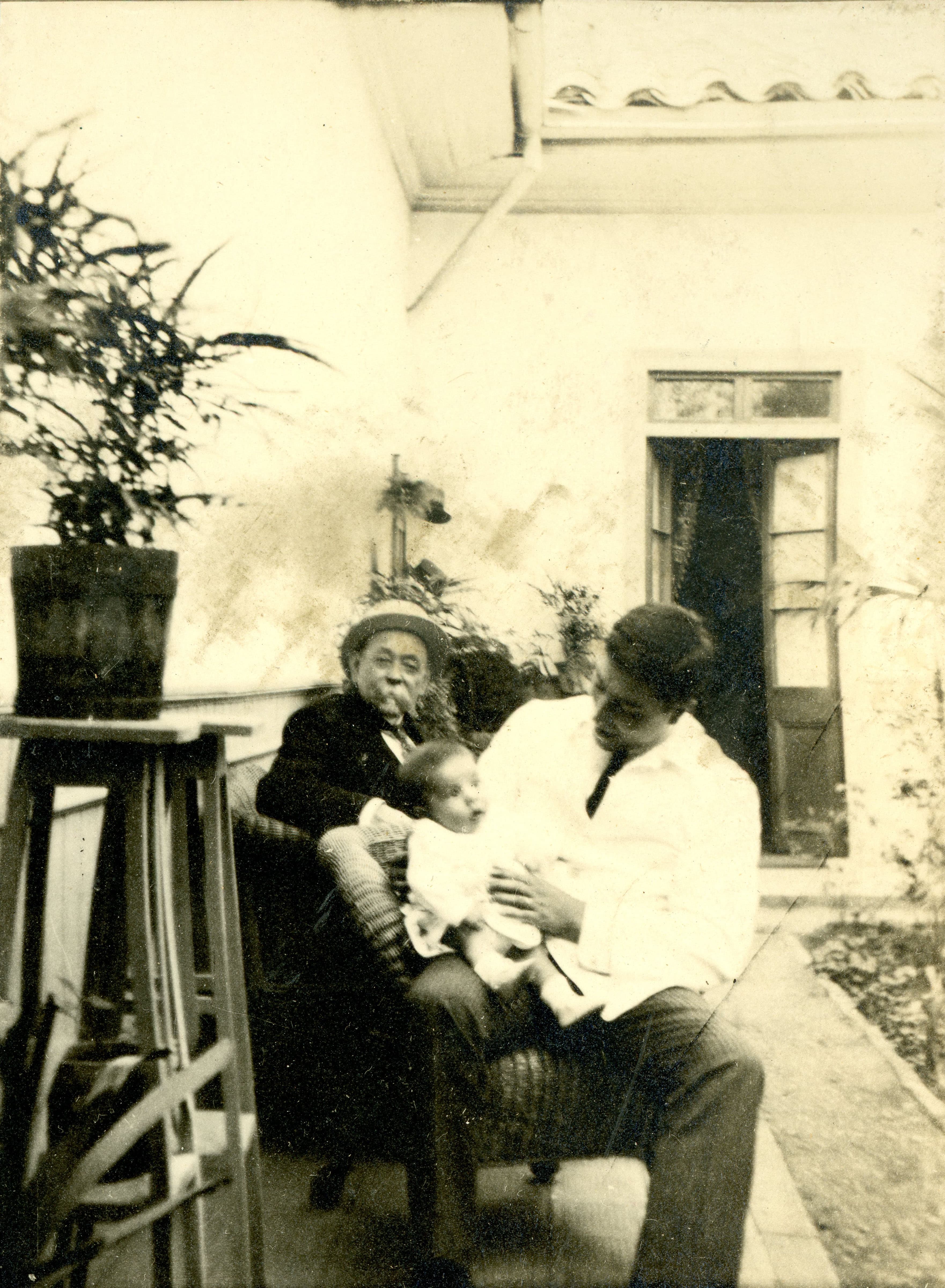 Patio de una casa, Santiago, Mayo, 1917