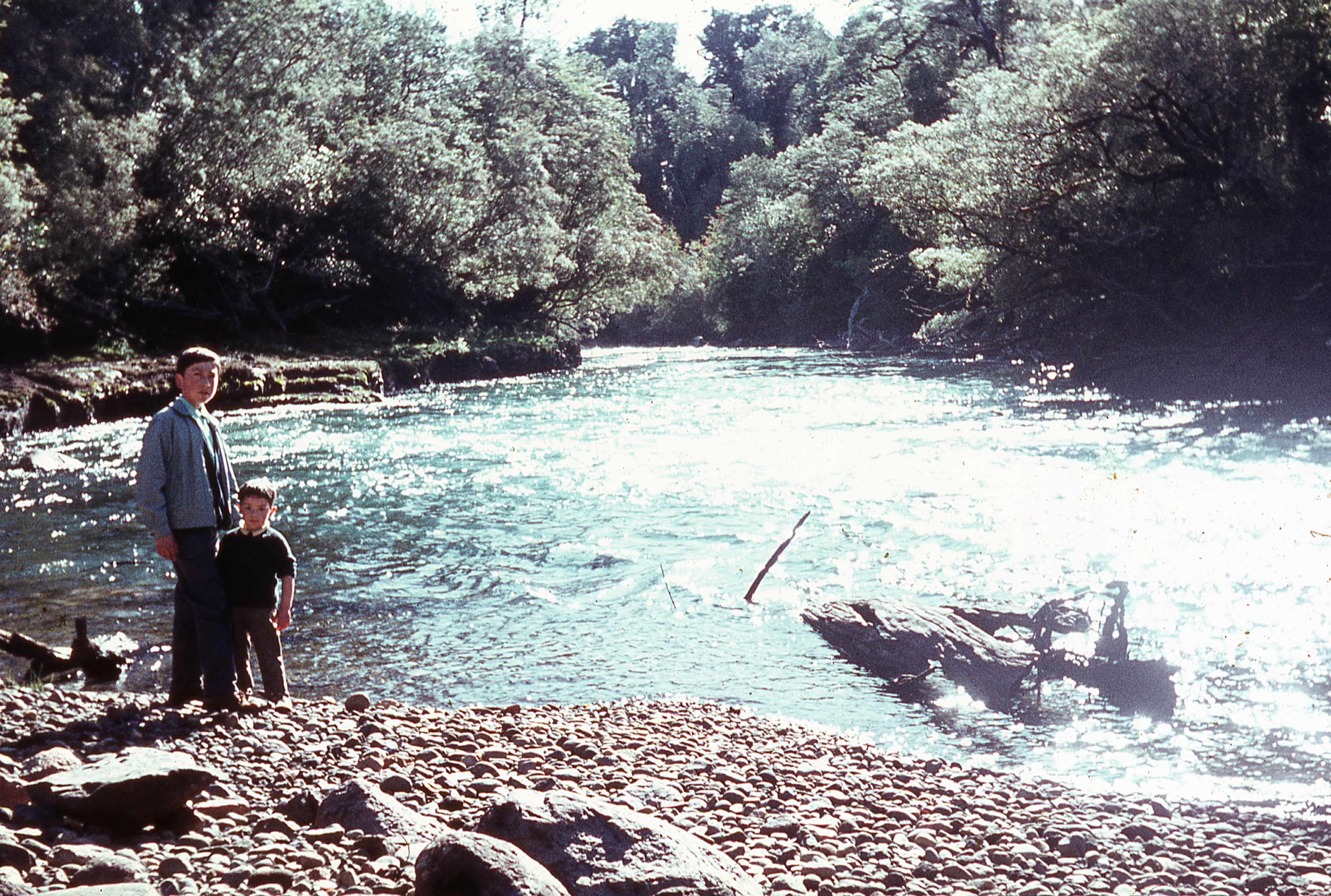Río sin identificar, ca. 1965