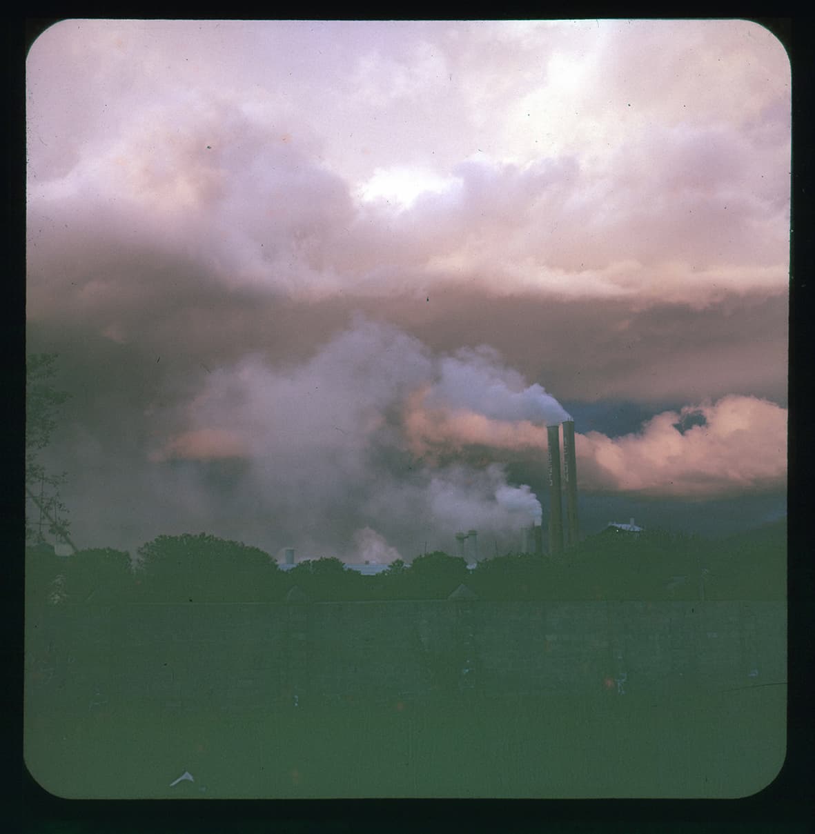 Chimeneas de la Fábrica Cemento Melón, La Calera, Chile, 1950 - 1965
