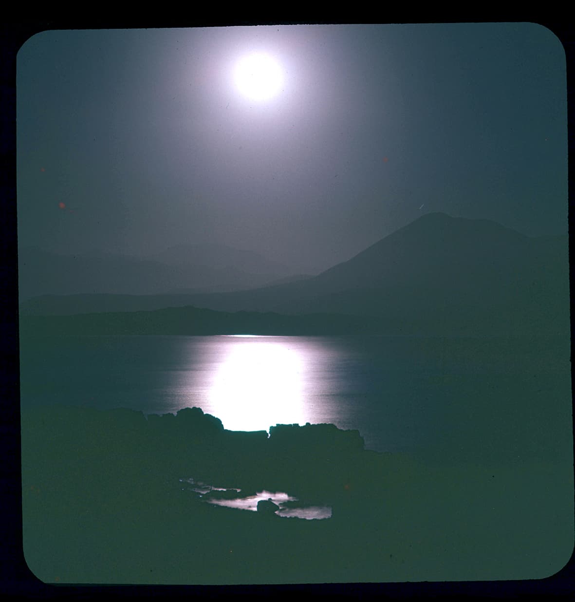 Bahía y montañas, Región de Atacama, Chile, 1950 - 1965