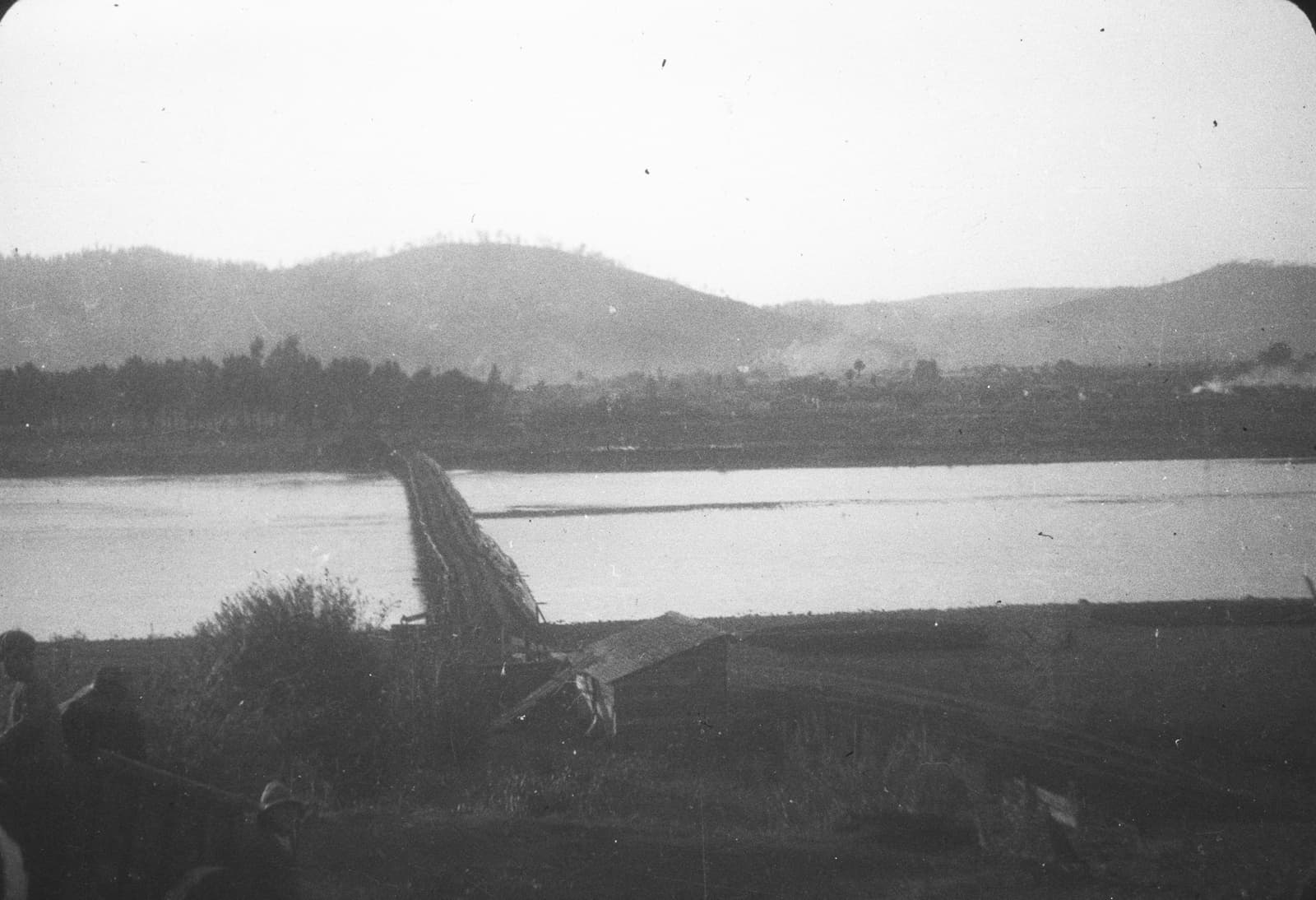 Puente sobre un río, cercanías de Temuco, 1928