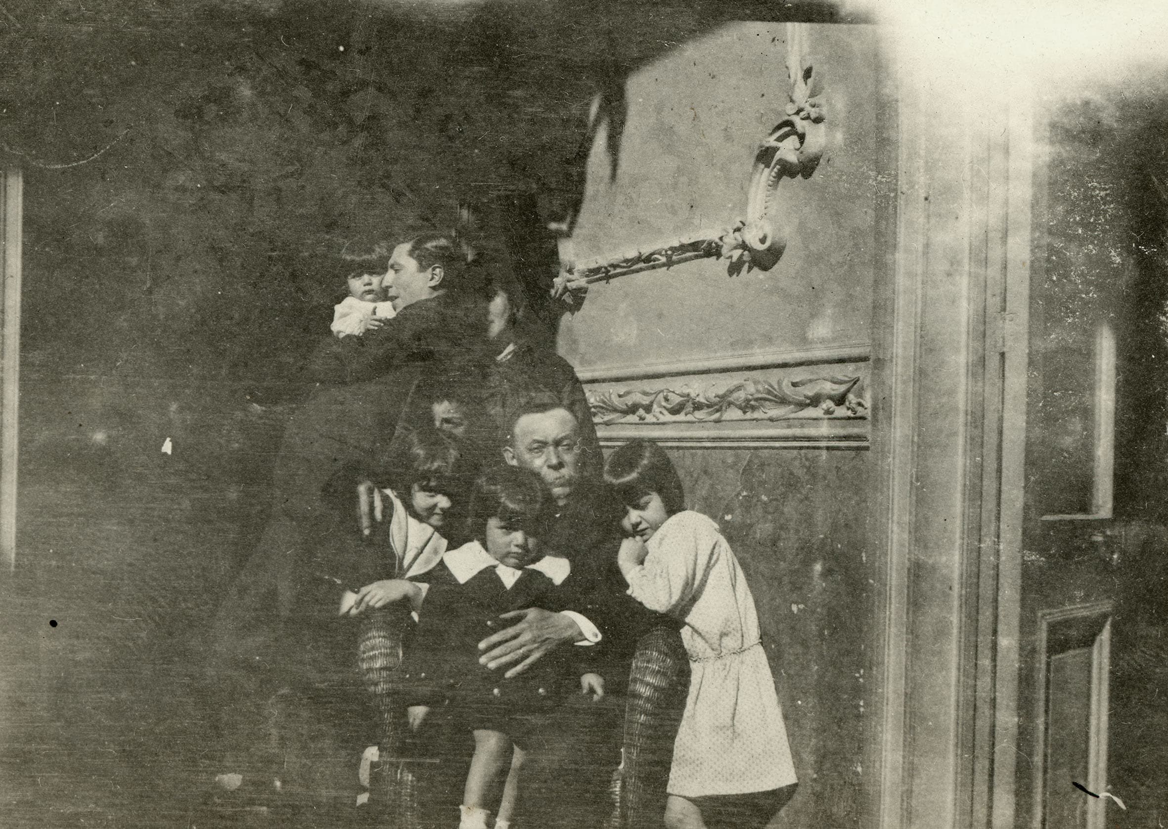 Retrato grupal en Santiago, Mayo, 1917