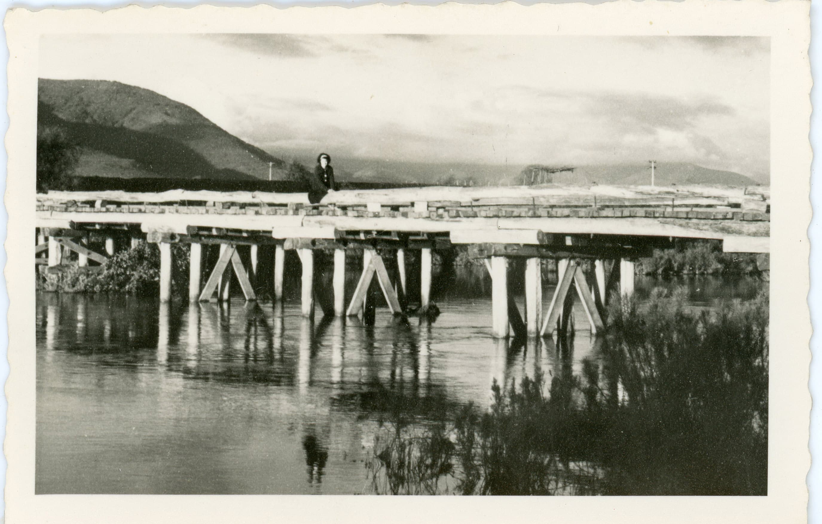 Puente sobre Río Laraquete, Bío Bío, 1964